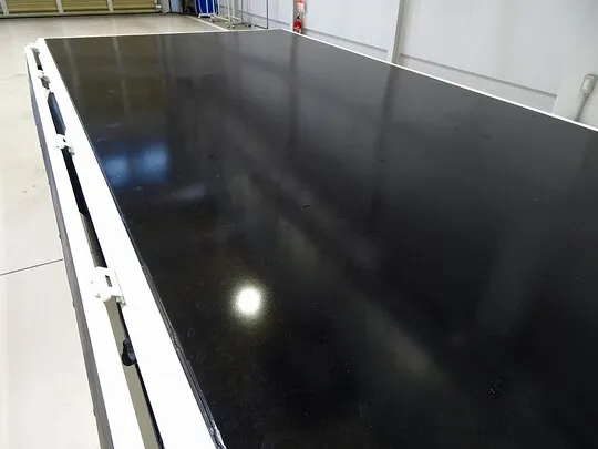 デュトロ 2t FJL 標準 平ボデー