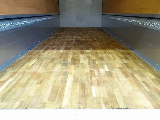 フォワード 2.7t ワイドベッド付 アルミウイング リアエアサス 210ps