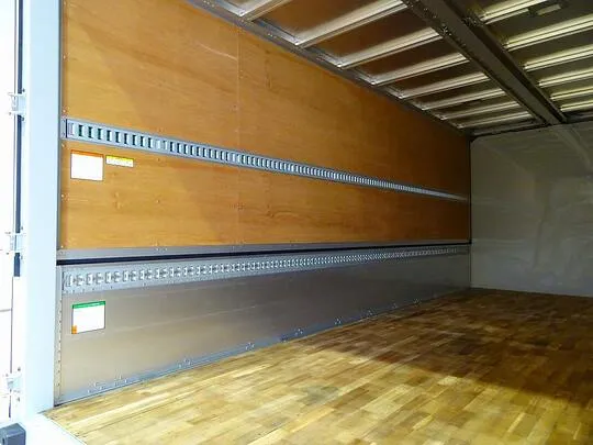 フォワード 2.7t ワイドベッド付 アルミウイング リアエアサス 210ps