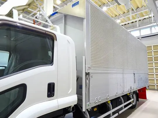 フォワード 2.7t ワイドベッド付 アルミウイング リアエアサス 210ps