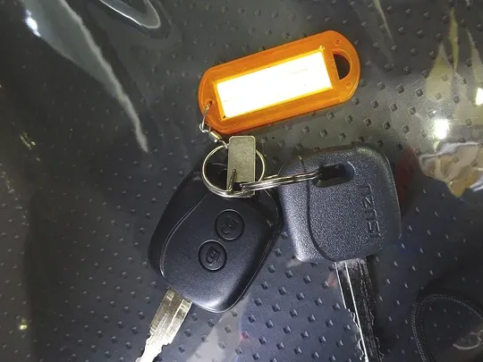 エルフ 2t 4WD FFL 強化ダンプ