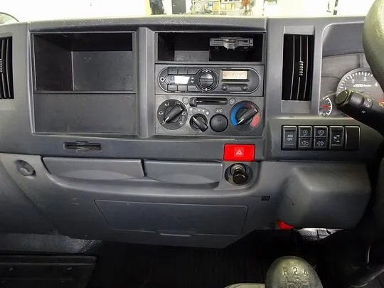 エルフ 2t FFL 標準 平ボデー 総重量5t未満