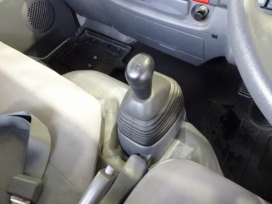 エルフ 2t FFL 標準 平ボデー 総重量5t未満