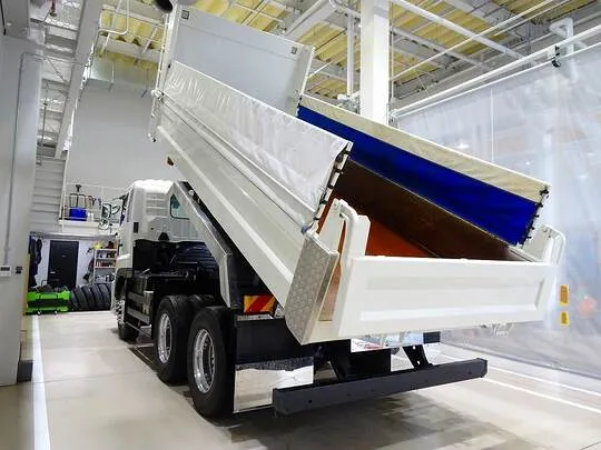 プロフィア 9.3t 3軸 2デフ ダンプ 380ps