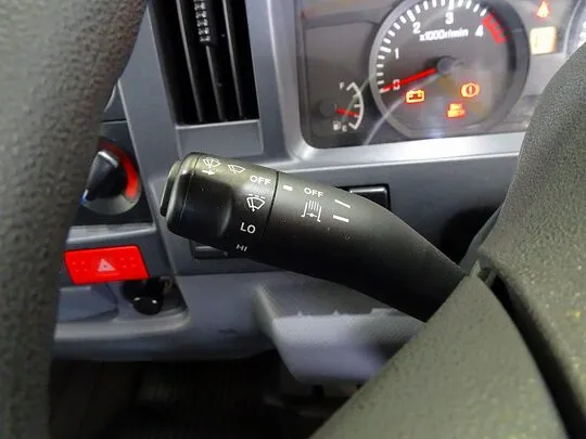 エルフ 1.75t FFL 標準 Wキャブ/標準ダンプ 総重量5t未満