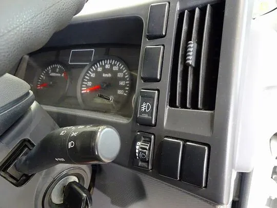 【年次点検済】エルフ 3t 高床 標準セミロング タダノ4段クレーン付