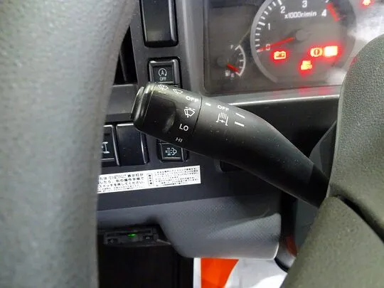 【年次点検済】エルフ 3t 高床 標準セミロング タダノ4段クレーン付