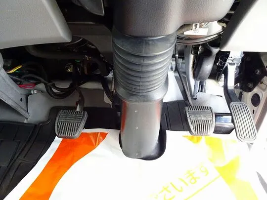 【年次点検済】デュトロ 2t 4WD FJL 標準セミロング タダノ4段クレーン付