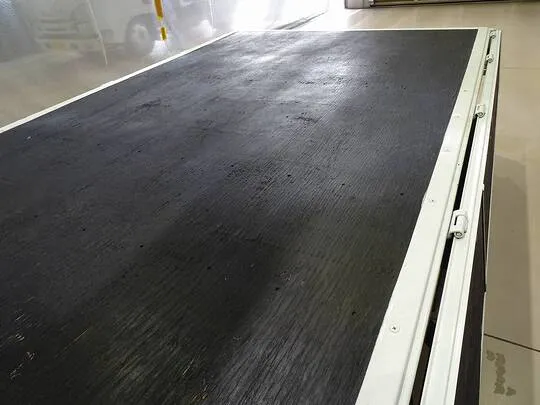 【年次点検済】デュトロ 2t 4WD FJL 標準セミロング タダノ4段クレーン付