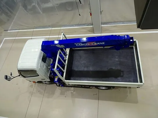 【年次点検済】デュトロ 2t 4WD FJL 標準セミロング タダノ4段クレーン付