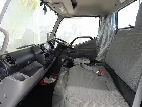 【年次点検済】デュトロ 2t 4WD FJL 標準セミロング タダノ4段クレーン付