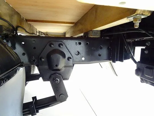 エルフ 2t FFL 標準 Wキャブ/垂直PG付 総重量5t未満