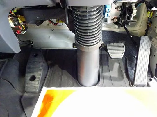 フォワード 3.75t 標準ベッドレス アルミブロック 平ボデー リアエアサス 210ps