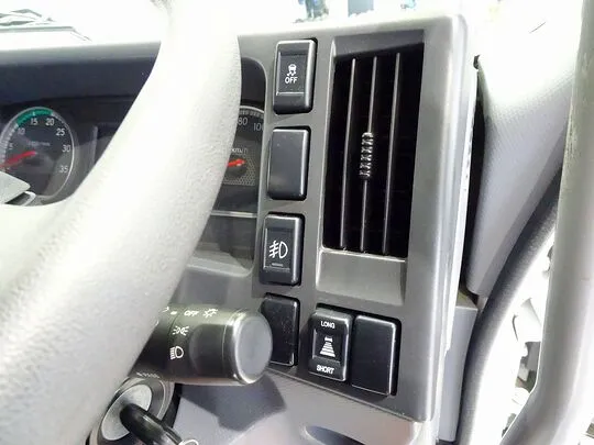 フォワード 3.75t 標準ベッドレス アルミブロック 平ボデー リアエアサス 210ps