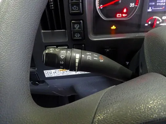 フォワード 3.75t 標準ベッドレス アルミブロック 平ボデー リアエアサス 210ps