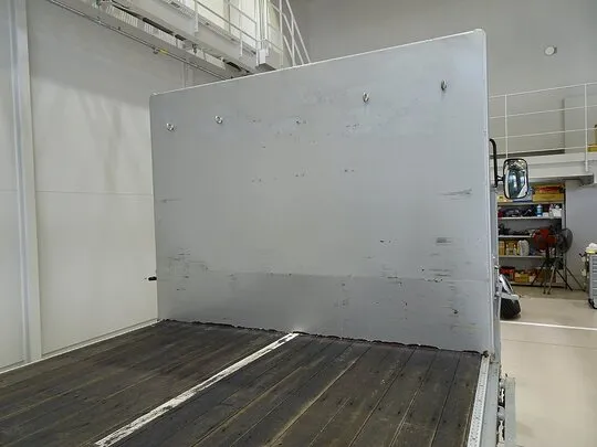 フォワード 3.75t 標準ベッドレス アルミブロック 平ボデー リアエアサス 210ps