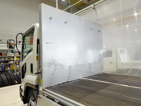 フォワード 3.75t 標準ベッドレス アルミブロック 平ボデー リアエアサス 210ps