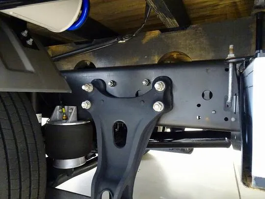 フォワード 3.75t 標準ベッドレス アルミブロック 平ボデー リアエアサス 210ps