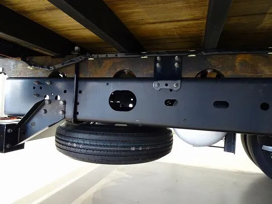 フォワード 3.75t 標準ベッドレス アルミブロック 平ボデー リアエアサス 210ps