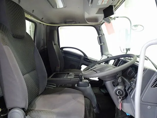 フォワード 3.75t 標準ベッドレス アルミブロック 平ボデー リアエアサス 210ps