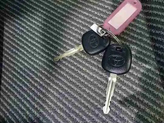 タウンエーストラック DX 0.75t 4WD Sタイヤ 平ボデー ガソリン