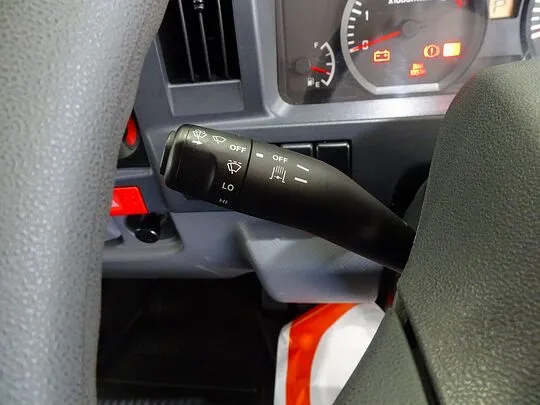 エルフ 1.75t FFL 標準 Wキャブ/標準ダンプ 総重量5t未満