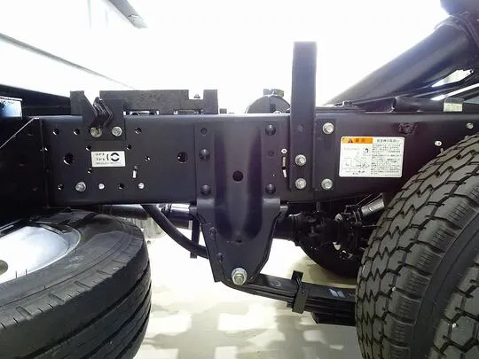 エルフ 1.75t FFL 標準 Wキャブ/標準ダンプ 総重量5t未満