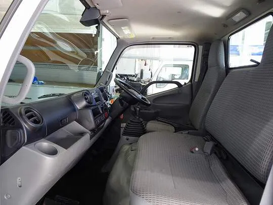 デュトロ 2t 4WD FJL 標準 平ボデー