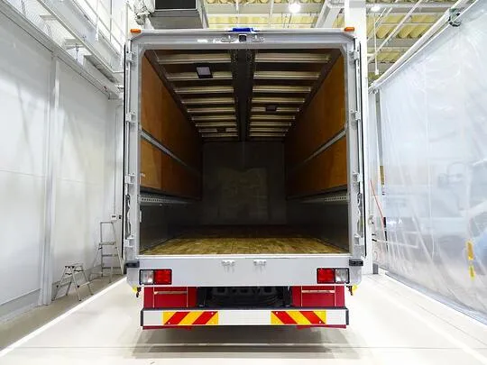 フォワード 7.3t 増トン ワイドベッド付 アルミウイング リアエアサス 240ps