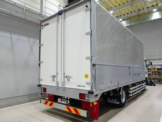 フォワード 7.3t 増トン ワイドベッド付 アルミウイング リアエアサス 240ps