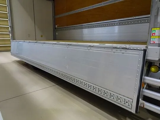 フォワード 7.3t 増トン ワイドベッド付 アルミウイング リアエアサス 240ps