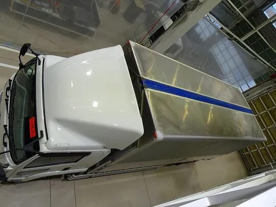 フォワード 7.3t 増トン ワイドベッド付 アルミウイング リアエアサス 240ps