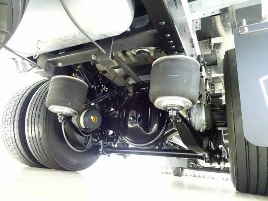 フォワード 7.3t 増トン ワイドベッド付 アルミウイング リアエアサス 240ps