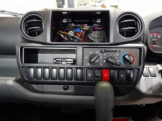 ダイナ 1.25t 4WD FJL Sタイヤ 平ボデー