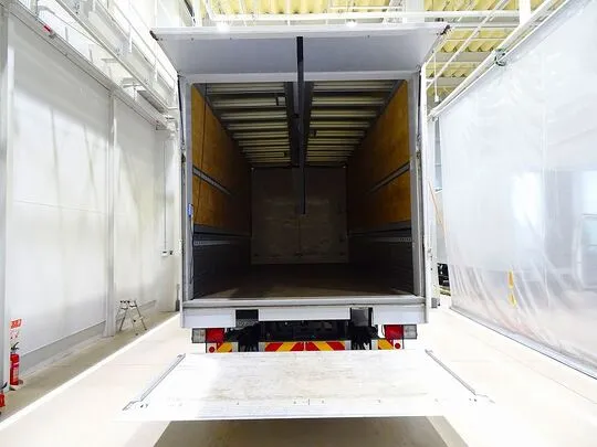 フォワード 2.25t ワイドベッド付 アルミウイング マルチゲート付 リアエアサス 240ps