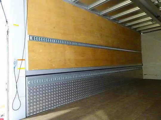 フォワード 2.25t ワイドベッド付 アルミウイング マルチゲート付 リアエアサス 240ps