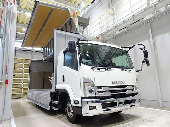 フォワード 2.25t ワイドベッド付 アルミウイング マルチゲート付 リアエアサス 240ps