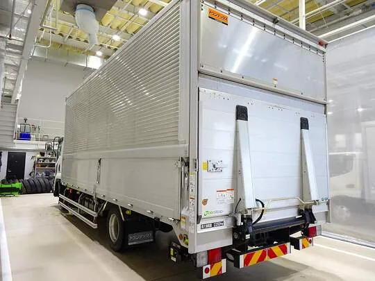 フォワード 2.25t ワイドベッド付 アルミウイング マルチゲート付 リアエアサス 240ps