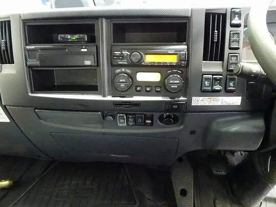 フォワード 2.25t ワイドベッド付 アルミウイング マルチゲート付 リアエアサス 240ps