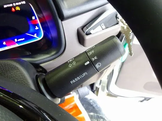 キャンター 3t 4No. 全低床 垂直P/G付 未使用車