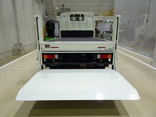 キャンター 3t 4No. 全低床 垂直P/G付 未使用車