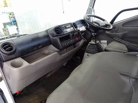 デュトロ 2t 4WD FJL 標準 垂直P/G付