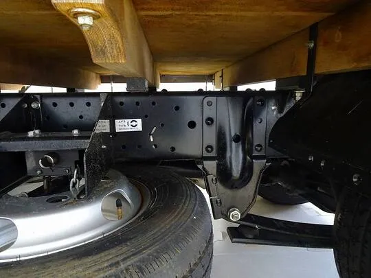 エルフ 2t FFL 標準 平ボデー 総重量5t未満