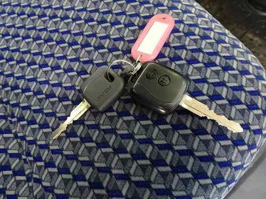 エルフ 2t FFL 標準 平ボデー 総重量5t未満