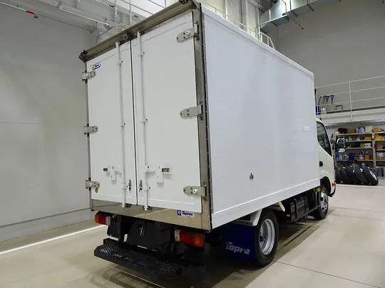 デュトロ 2t FJL 標準 低温冷凍車 総重量5t未満