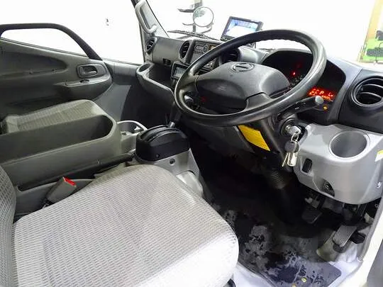 デュトロ 2t FJL 標準 低温冷凍車 総重量5t未満