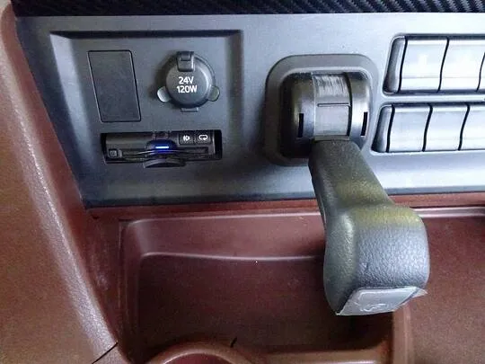 プロフィア 9.3t 3軸 2デフ ダンプ 380ps