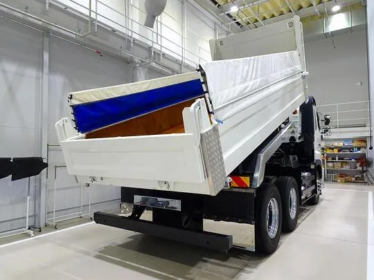 プロフィア 9.3t 3軸 2デフ ダンプ 380ps