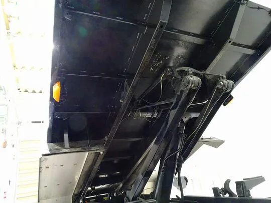 プロフィア 9.3t 3軸 2デフ ダンプ 380ps