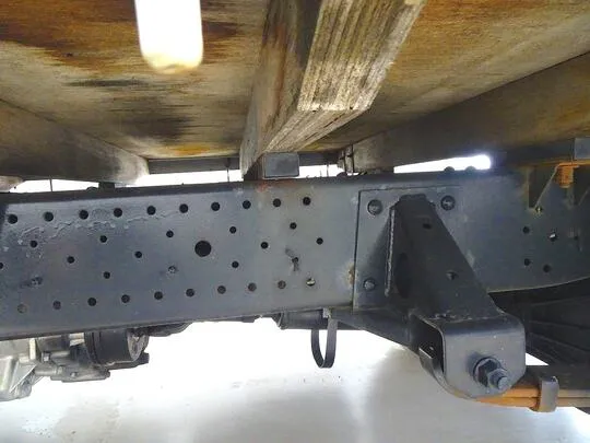 エルフ 1.5t 4WD FFL Sタイヤ 平ボデー